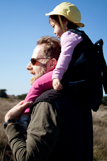 Ellie on Zack's Shoulders